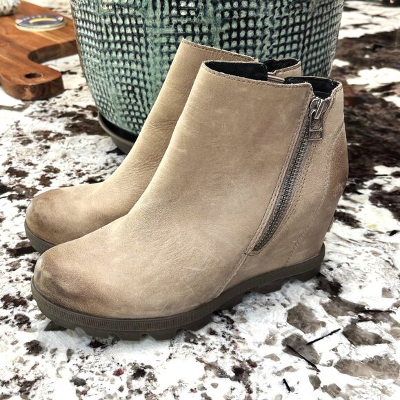 Sorel Joan of Arctic II, Size 7.5 - Picture 2 of 8